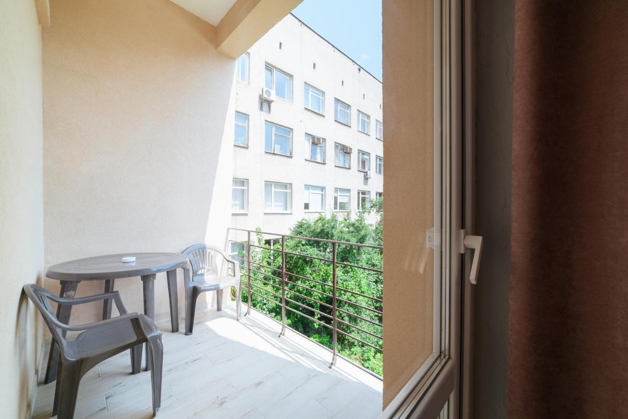Затишні Смарт-Квартири В Історичному Центрі! Apartment Uzhhorod Exterior photo