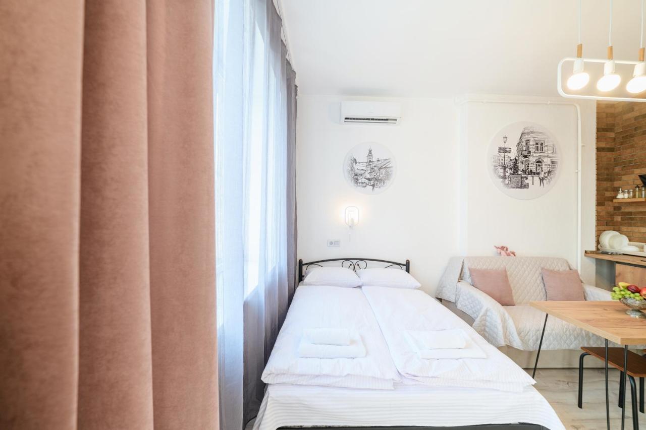 Затишні Смарт-Квартири В Історичному Центрі! Apartment Uzhhorod Exterior photo