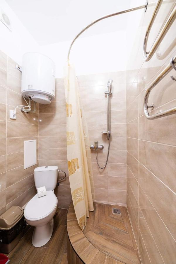 Затишні Смарт-Квартири В Історичному Центрі! Apartment Uzhhorod Exterior photo