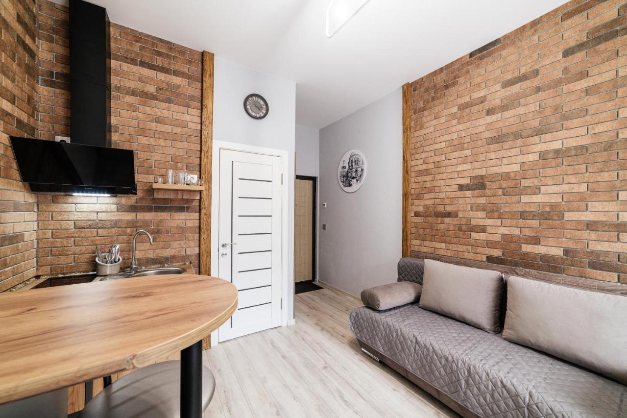 Затишні Смарт-Квартири В Історичному Центрі! Apartment Uzhhorod Exterior photo
