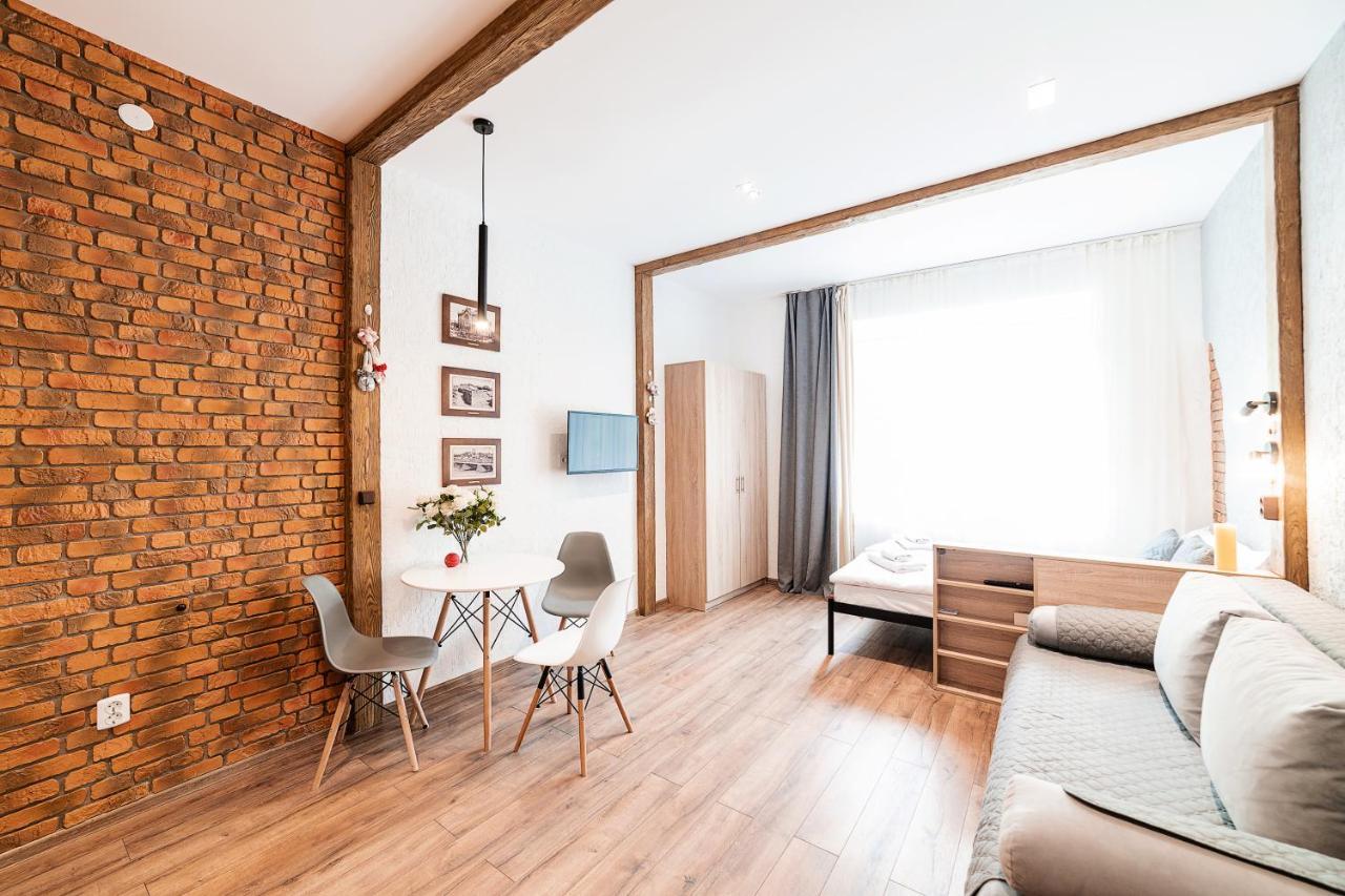 Затишні Смарт-Квартири В Історичному Центрі! Apartment Uzhhorod Exterior photo